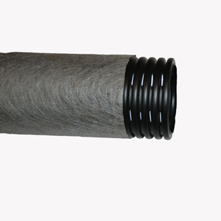 Дренажная труба гофрированная в фильтре геотекстиль Typar 110 мм